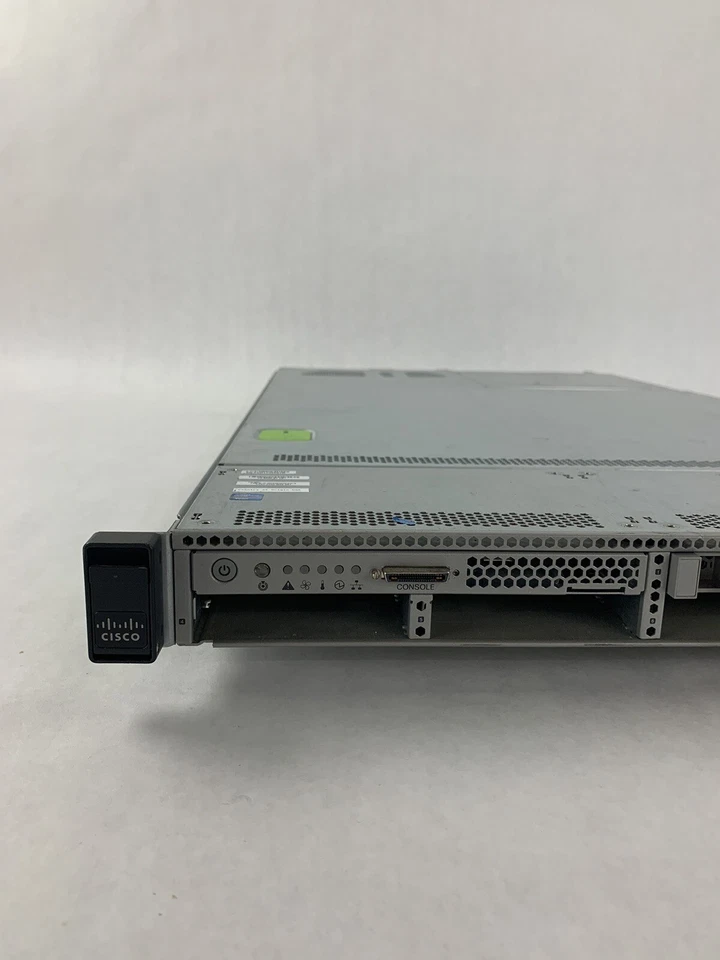 Cisco-UCS UCSC-C220-M3S Server Xeon E5-2609 2.4 GHz  16 GB RAM No HDD No OS - Image 3 of 4