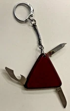 Keychain with dagger  iron used 3 exits Beautiful sharp Several uses Lightweight