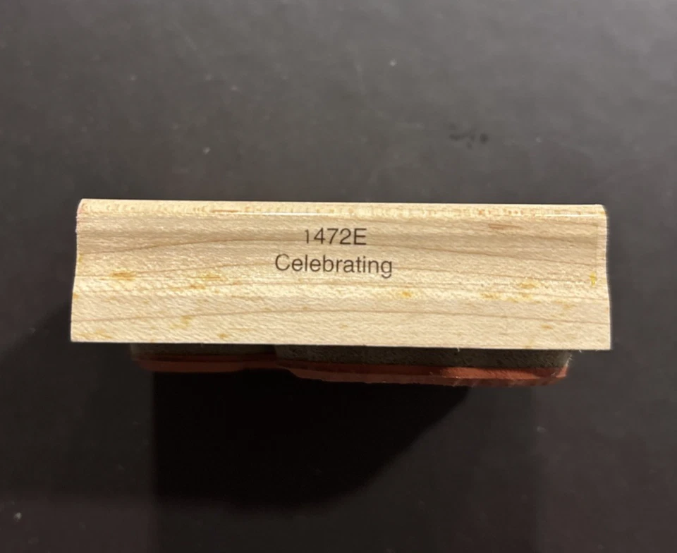 Carimbo de borracha montado Penny Black Celebrating 1472E por Margaret Sherry Cat Ballon - Imagem 3 de 4