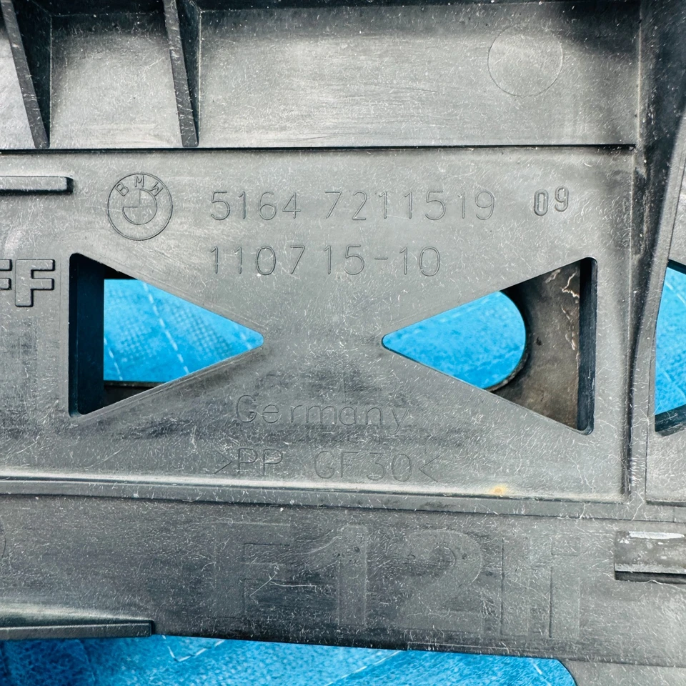 Soporte de faro delantero izquierdo BMW 650i xDrive 2012-2017 con conducto de aire e impacto Foto 2 de 4