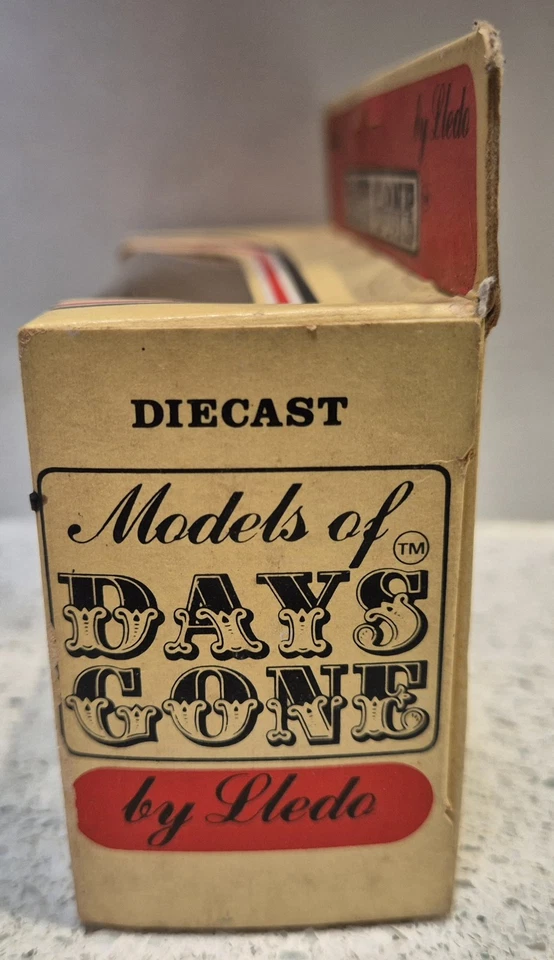 Lledo Days Gone Evening Sentinel News van - image 4 of 4