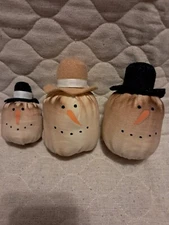 Primitive Country Winter Tuck