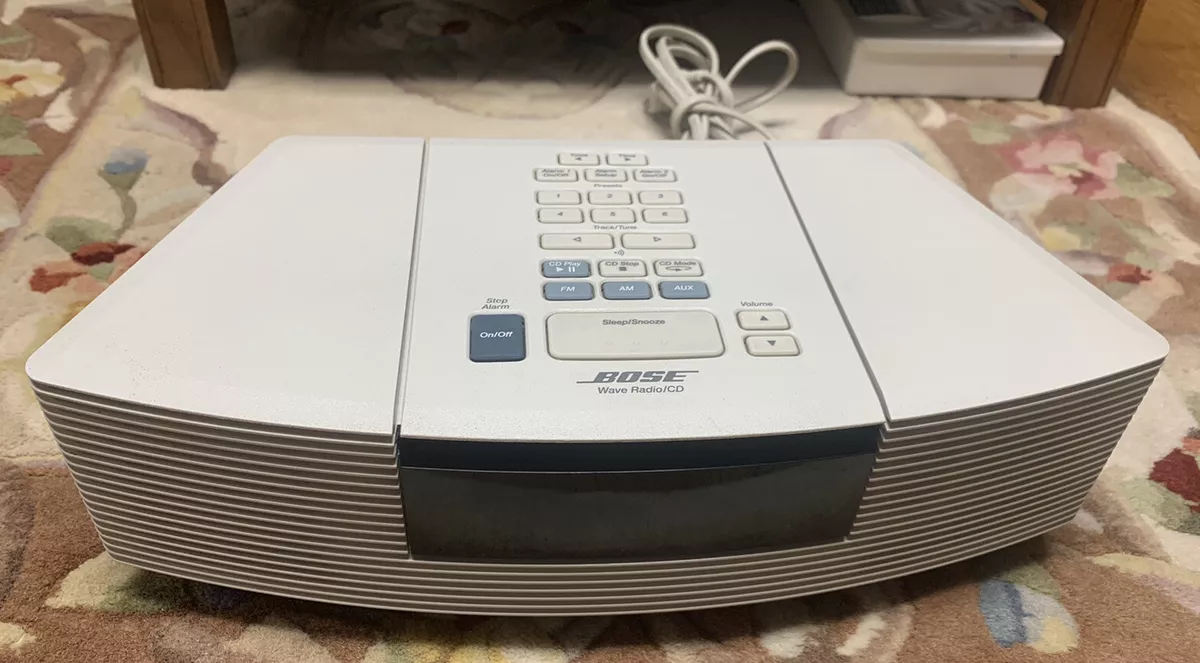 Bose Wave AWRC-1P AM-FM Alarm Clock Radio CD Player Aux- (Doesn’t Play CD)