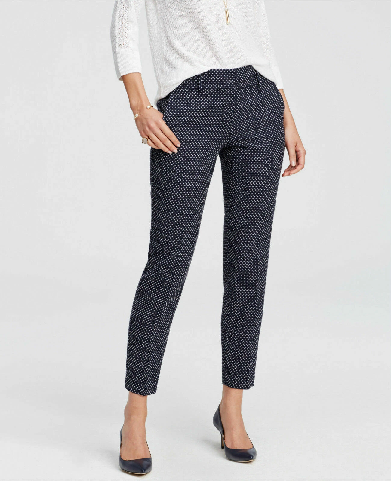 Ann Taylor - Size 4 Navy Kate Fit Curvy Geo Jacquard Ankle Pants (D23A)