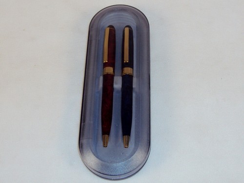 Executive 2 Ballpoint Pen Gift Set ~ Red & Blue Marble Pattern w/Gold Tone Trim - Picture 7 of 10