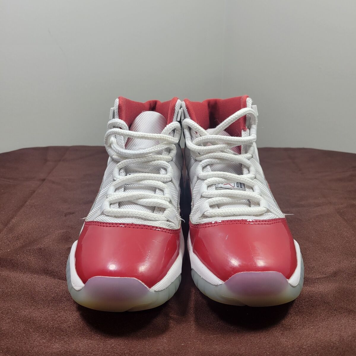 Nike Air Jordan 11 Retro Cherry Womens Size 6 Athletic Shoes Nike Air Jordan 11 Retro Cherry Womens Size 6 Athletic Shoes