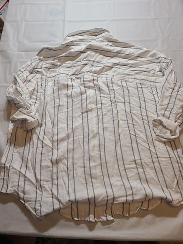 Women's Long Sleeve Oversized Button-Down Shirt Wild Fable Gray/White Striped XL - Picture 2 of 5