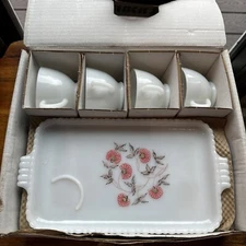 Vintage Anchor Hocking 'Fleurette' 8-Piece Snack Set New in Box