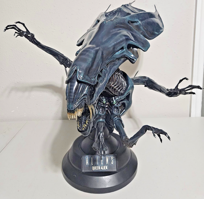 Sideshow collectibles Aliens queen alien bust 1/4 statue figure