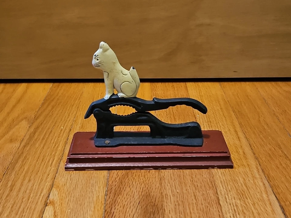 Vintage Cast Iron White Cat Nutcracker On Wooden Base - Image 3 of 4