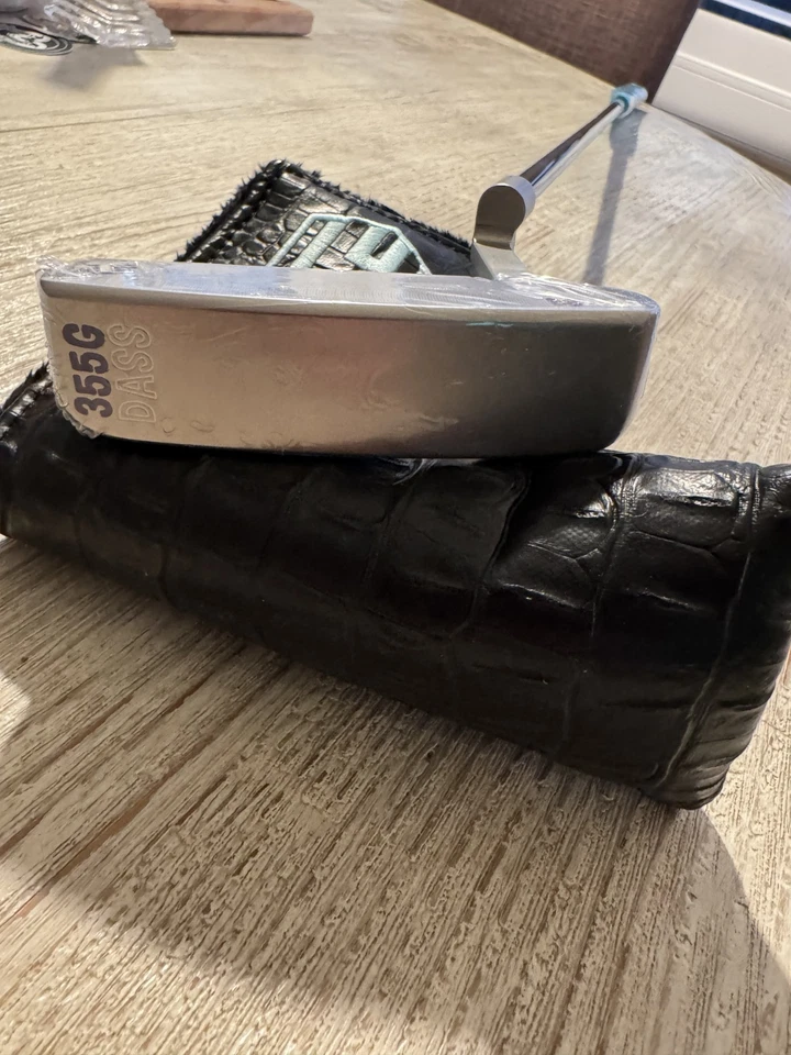 New Bettinardi Tour Issue BB0 En Fuego putter headcover T Hive 35 inch Tour Dept - Image 3 of 3