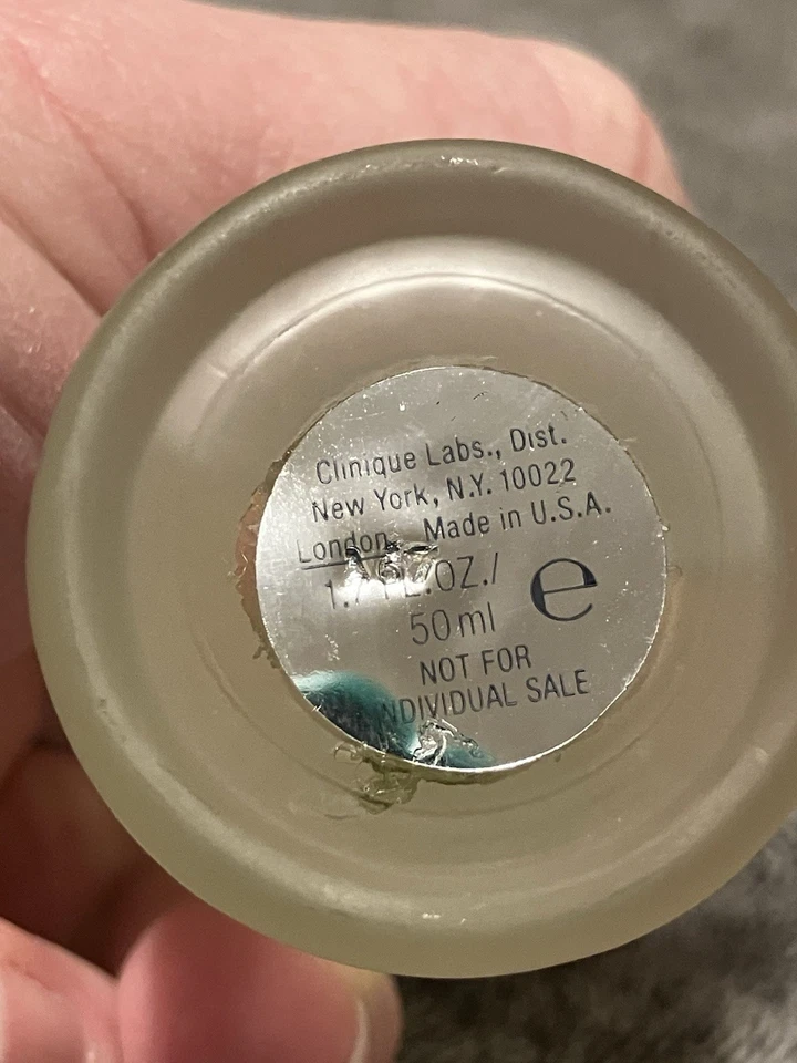 Clinique Chemistry лосьон после бритья 1,7 жидк. oz. /50 мл. Сделано в США полная бутылка  - Изображение 2 из 2