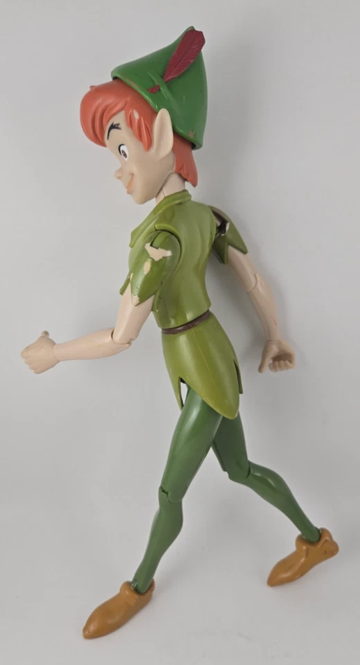 Figura de acción Peter Pan 1999 Disney Store Adventurer totalmente posable 12" Foto 3 de 4