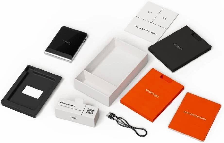 Ledger Flex - Experience the first ever EINK crypto Wallet - Image 2 of 4