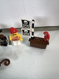 LEGO Captain Red Beard Pirate 3 crew Minifigure 6286 6273 6289 6276