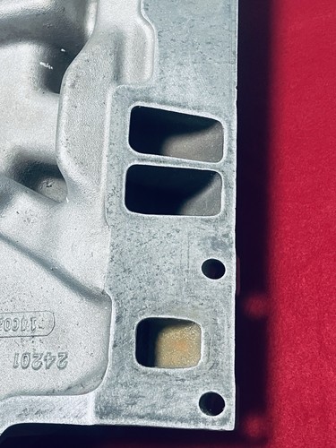 GM Performance12486570 Vortec Carburated Intake w/EGR SBC Hot Rod IMCA - Picture 7 of 8