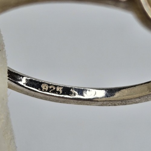 Vtg 925 Sterling Silver Pearl Ring Size 9 - Picture 9 of 15