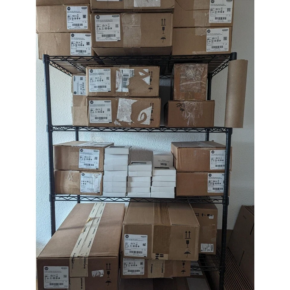 NEW 42EF-D2MPAK-F4 AB SENSOR 18 MM CYLINDRICAL GENUINE US Free Tax - Image 4 of 4