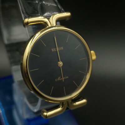 Vintage WALTHAM Maxim Hand-Winding 20 Microns watch. 31 mm. Lady