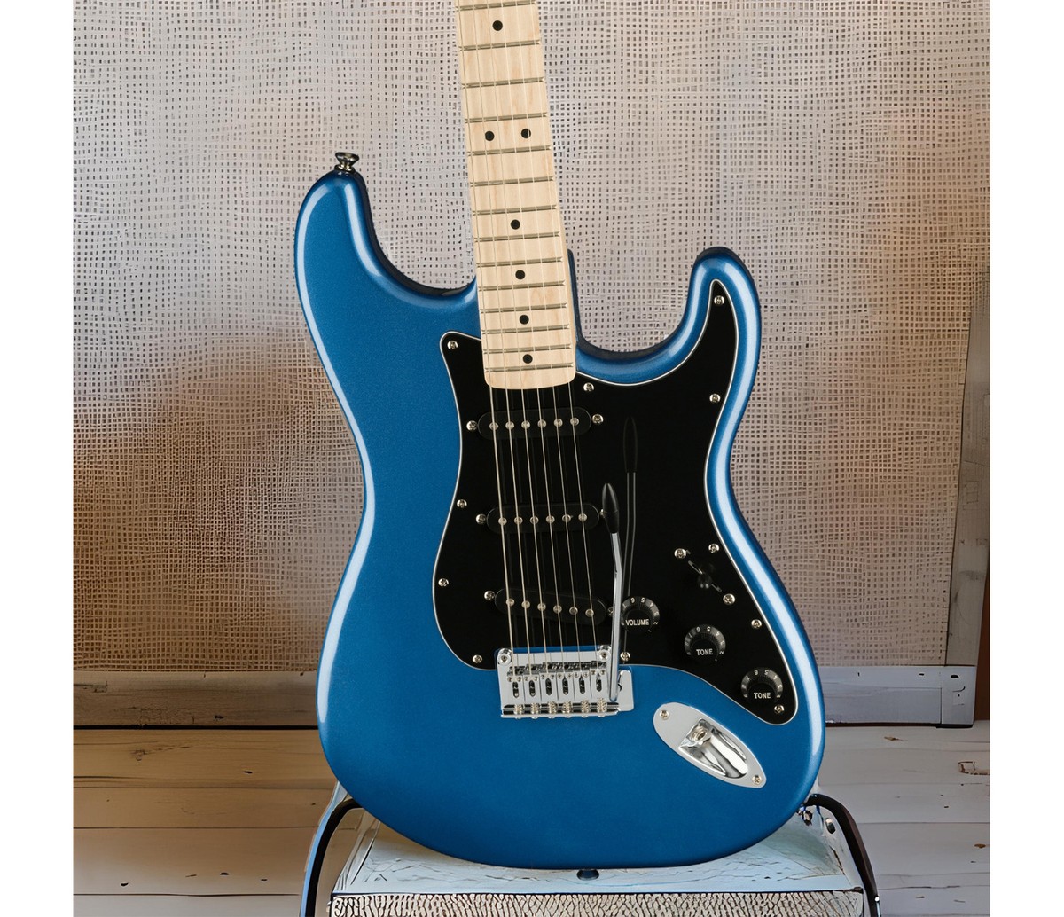 Fender Squier Affinity Stratocaster 6-String Electric Guitar