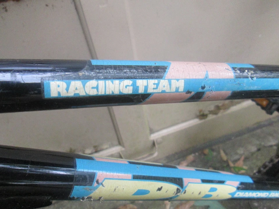 Diamondback Photon Vintage Racing Team Bicycle Exclusive to WSI Camarillo Ca. - Image 3 of 4