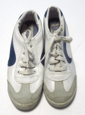 nike swoosh upside down shoes