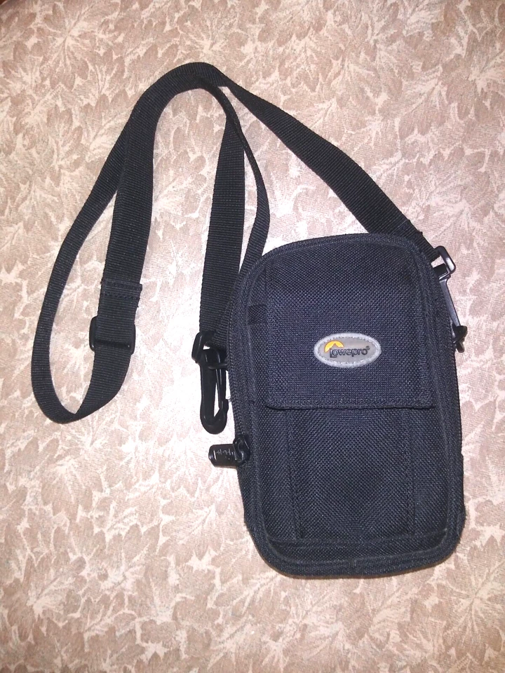 Lowepro Z 20 Case Camera Bag Small Over The Shoulder Camera Pouch With Strap EUC - Image 2 of 4