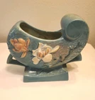 Free Shipping/VTG Roseville Magnolia  1943 Art Pottery Ceramic Pillow Vase 183-6