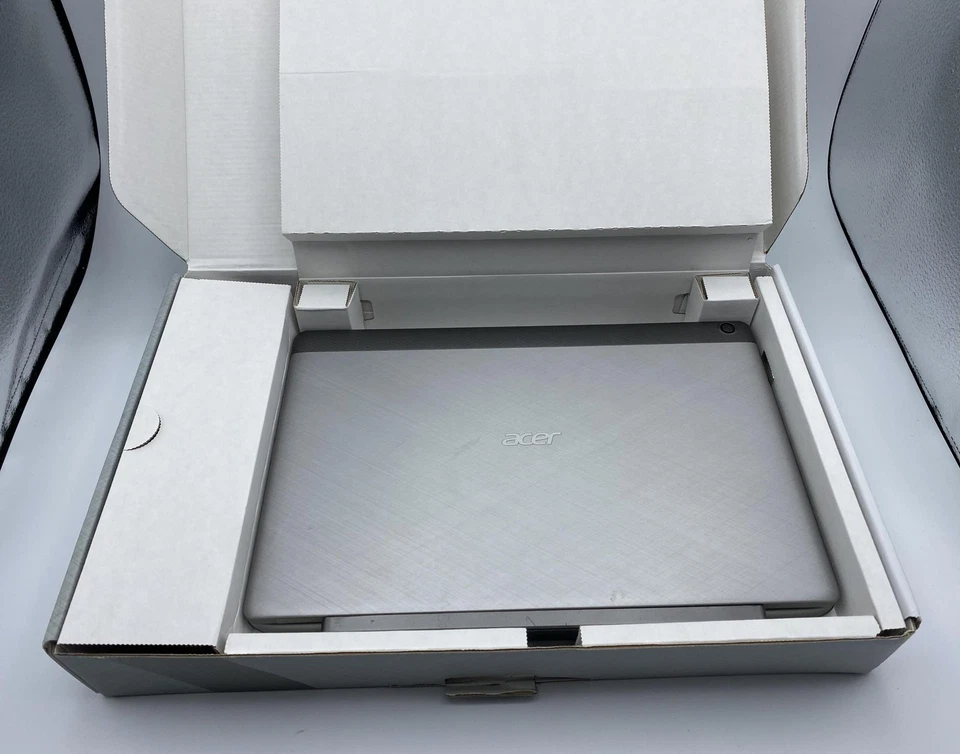 Acer Aspire Switch 11.6" Intel M 5Y10c 4GB RAM 128GB SSD Win 10 (NT.G74AA.002) - Image 2 of 4