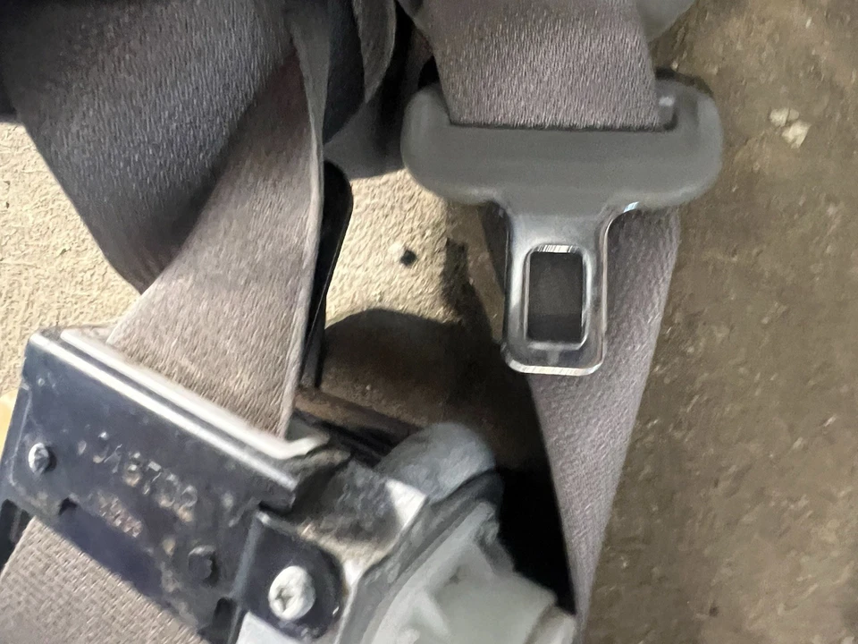 Conjunto retractor cinturón seguridad conductor Toyota 4Runner 2003-2009 gris OEM Foto 4 de 4