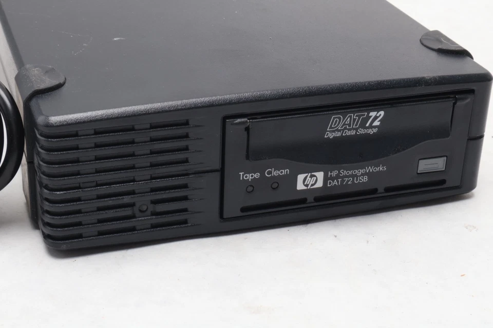 HP StorageWorks DAT 72 USB DW027A External Tape Drive DW10-69201 BRSLA-05U1-AC - Image 2 of 4