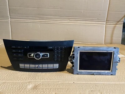 MERCEDES C CLASS STEREO RADIO HEAD UNIT + SCREEN A2049003509 W204 2011 - 2015 - Image 1 of 4