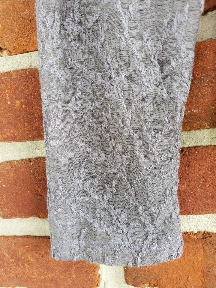 Vince  womens Large gray Lace shirt stretchy - Image 4 of 4