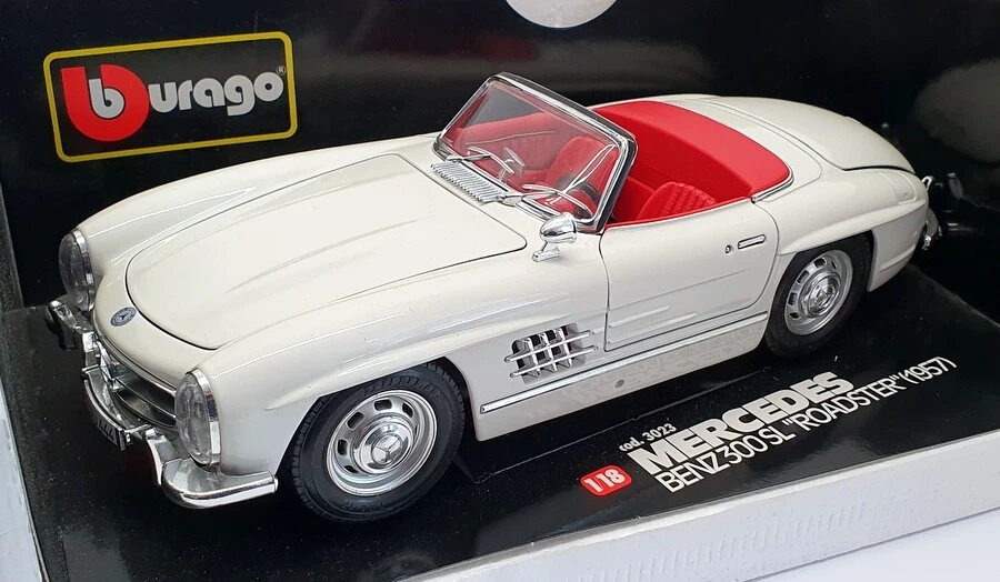 Burago 1/18 Scale Model Car 3023 - 1957 Mercedes Benz 300SL Roadster - White