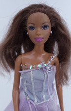 Magic Of Pegasus Annika bambola Barbie AA con vestito lilla reversibile bambola Mattel