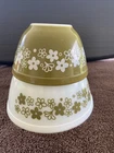 Vintage Pyrex Crazy Daisy Blossom Nesting Bowls 401 & 402 Used