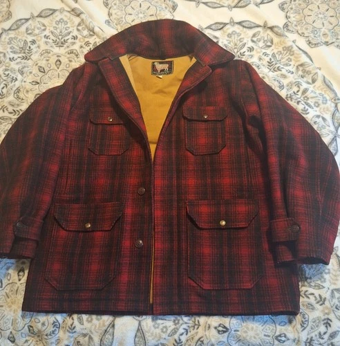 Vintage Woolrich Mackinaw Hunting Jacket Mens 46 Red Buffalo Plaid Wool 503 video thumbnail
