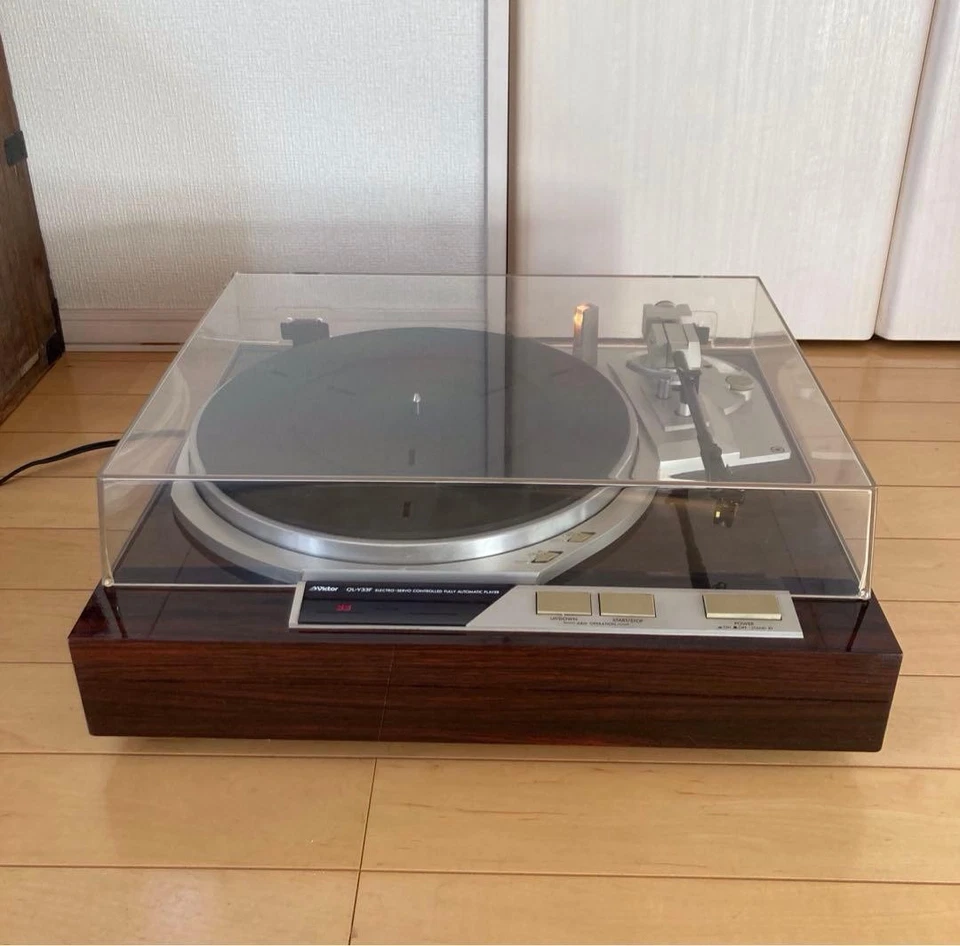 Victor QL-Y33F Turntable QuartzLocked DirectDrive w/STANTON 500A Fully Function - Image 4 of 4