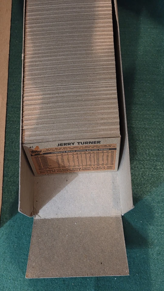 Juego de tarjetas de béisbol Topps 1983 de fábrica *caja marrón de empleado raro* Sandberg Boggs radiocontrol Foto 2 de 4