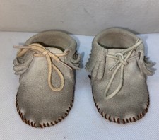 Vtg 50  s Children  s Leather Suede Fringed Moccasins 4 3/4  x 2 1/2  Size 18mo 