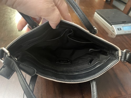 Bolsos Nine West Negros y Gris Nine West Bolso Pequeño Correa para el Hombro y 2 Manijas - Imagen 8 de 16