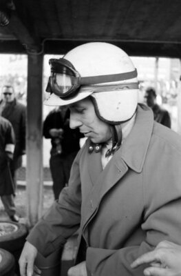 John Surtees 1963 Sports Car Motor Racing Old Photo 12
