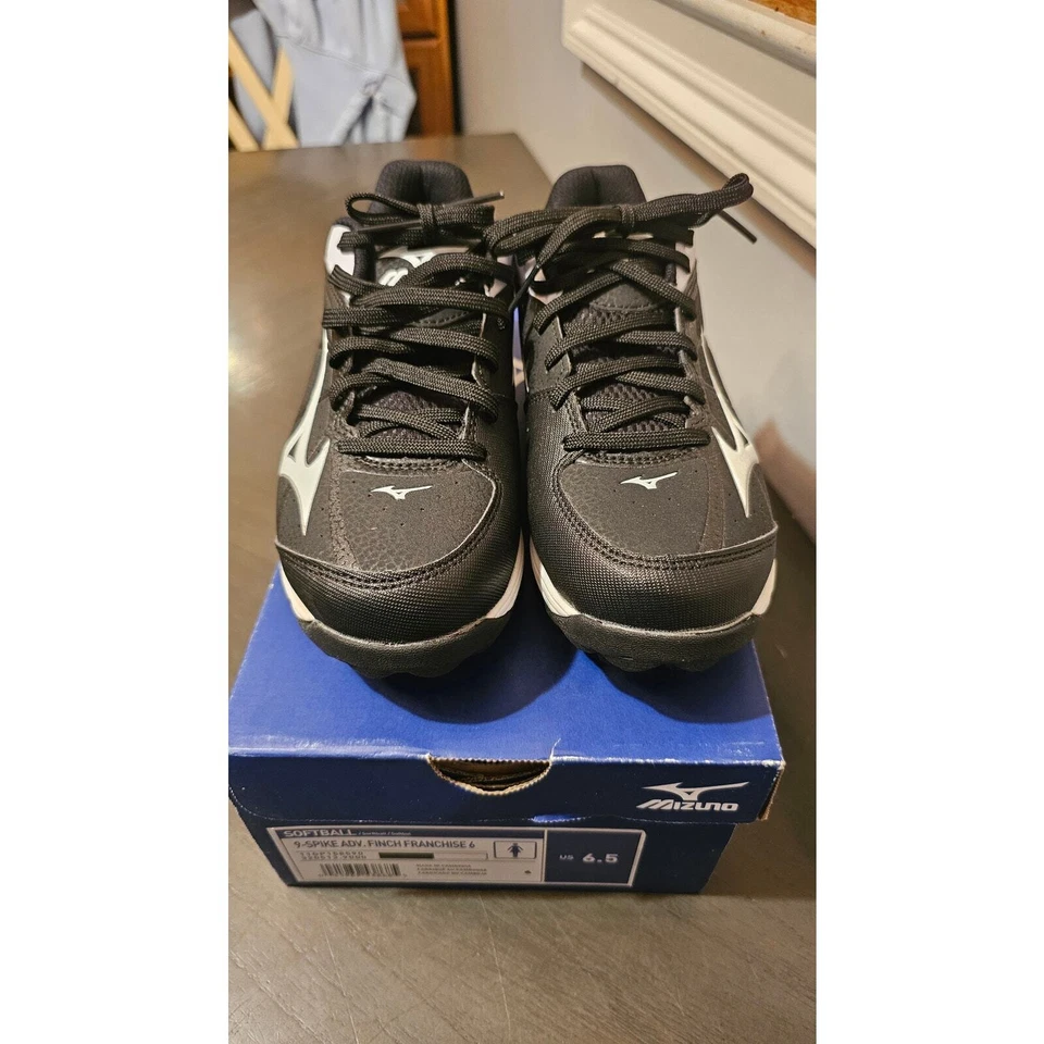 Mizuno 9 clavos adv. Botines de softbol Finch franquicia 6 TALLA 6.5 - Nuevos en caja Foto 2 de 3