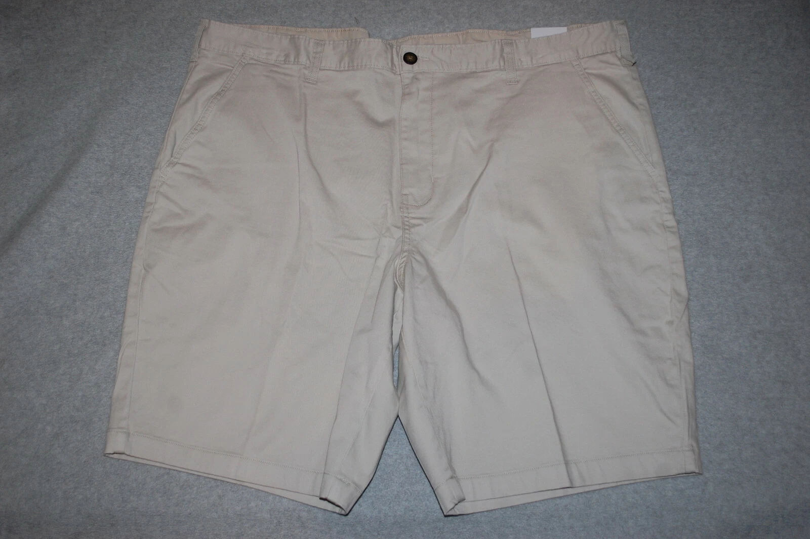 Mens LT BEIGE / CREAM COLOR KHAKI SHORTS Flat Front Chinos DRESSY CASUAL Size 44