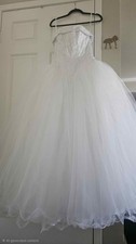 David's Bridal White Strapless Ball Gown Tulle Beaded Dress With Vail. Size 8