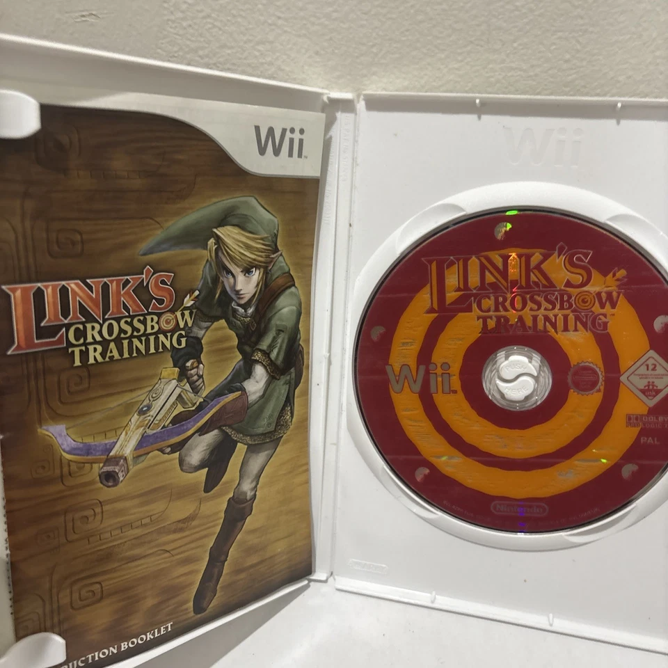 Link's Crossbow Training Game Wii & Wii Zapper & Wii Nunchuck Tested & Working - Image 3 of 4