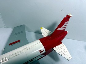 LEGO Town: Plane and partial tower from Airport 3182 (2010) see description