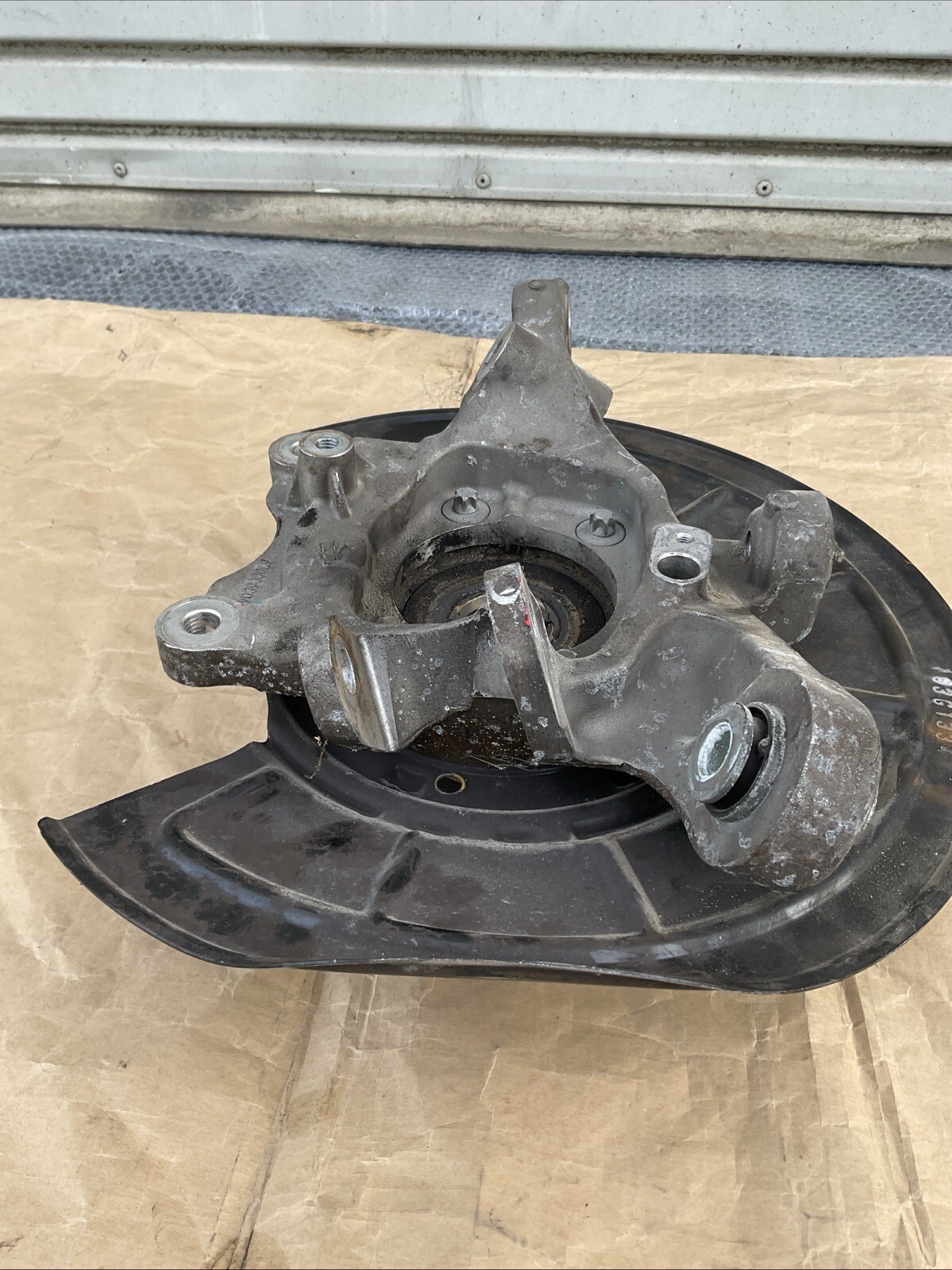 14-19 Maserati Ghibli RWD Rear Left Spindle Knuckle & Wheel Hub Bearing OEM