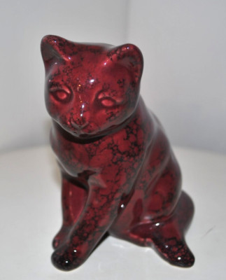 Katze Keramik Figur - ''Marmor'' Burgunder sitzende Katze - Vintage Ornament - hübsch