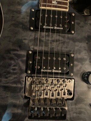 PRS SE Custom 24 Floyd Rose w/ Seymour Duncan Black Winter Pickups